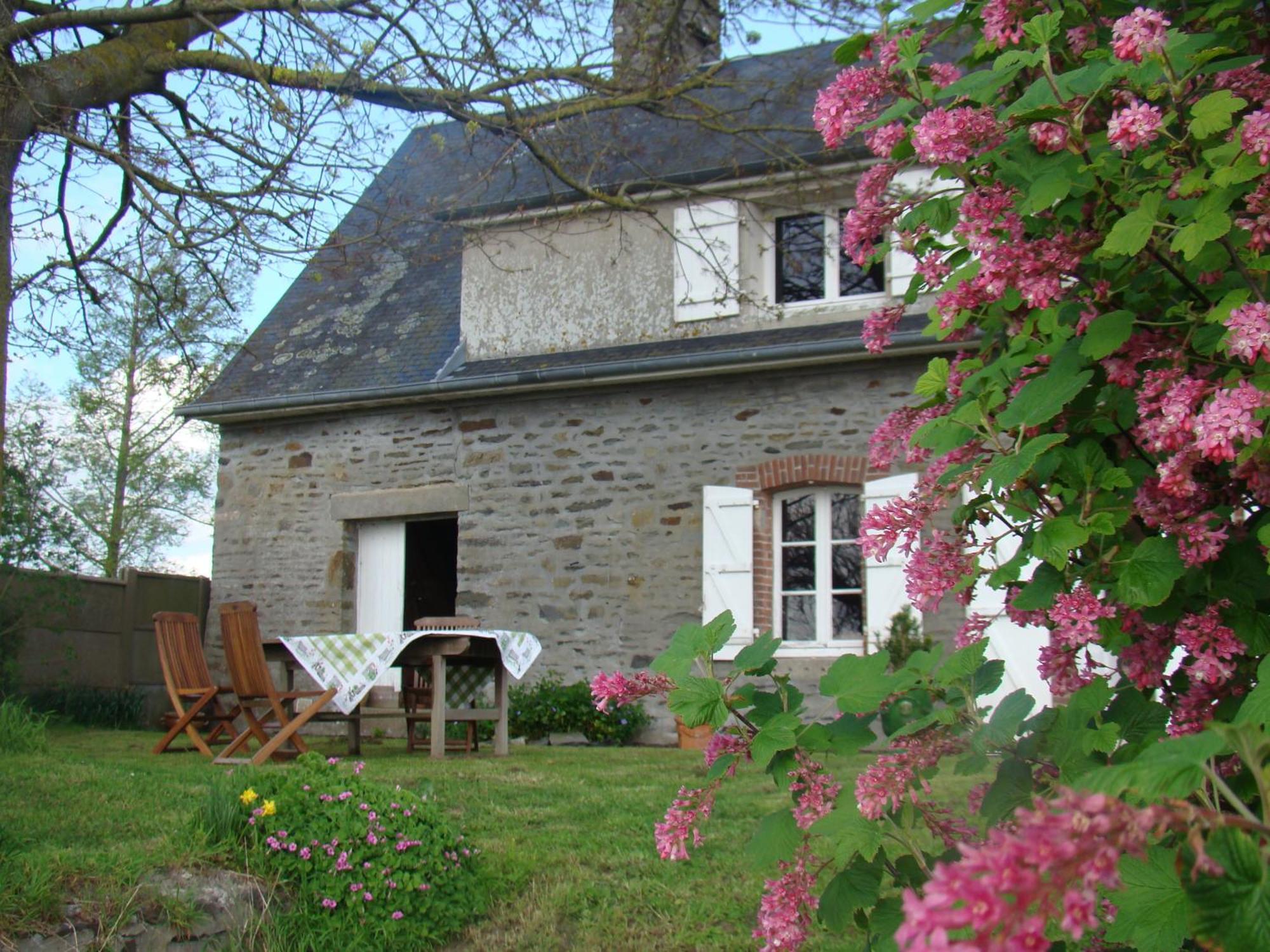 Entre Mont St Michel Et Merveille Vains Exteriör bild